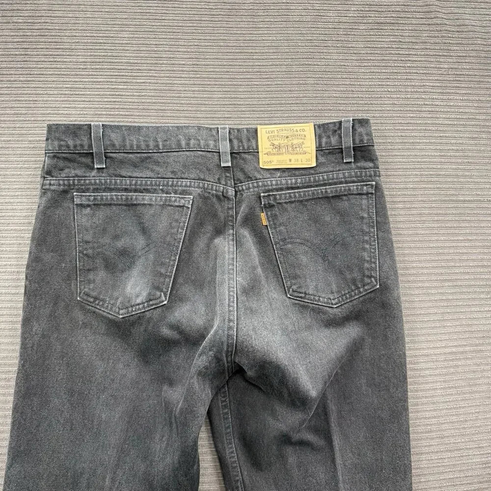 Levis please feel